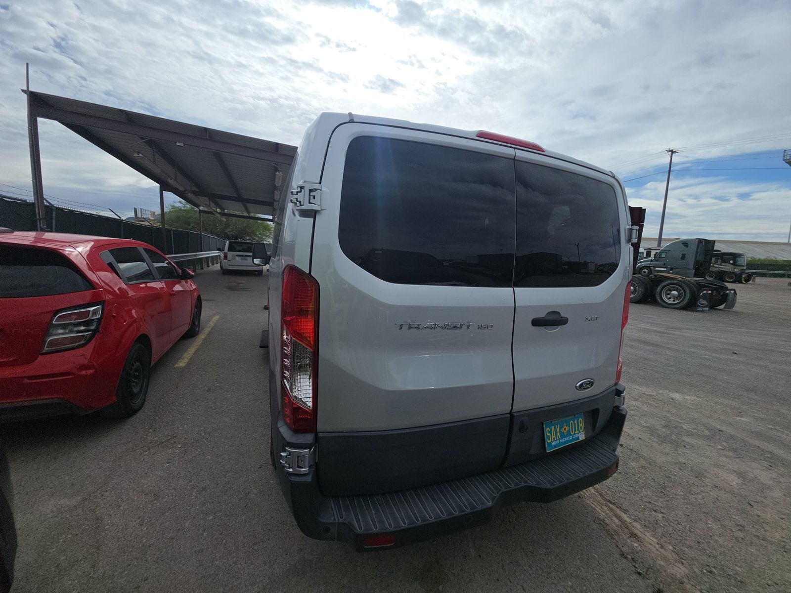 FORD TRANSIT 150 - 6