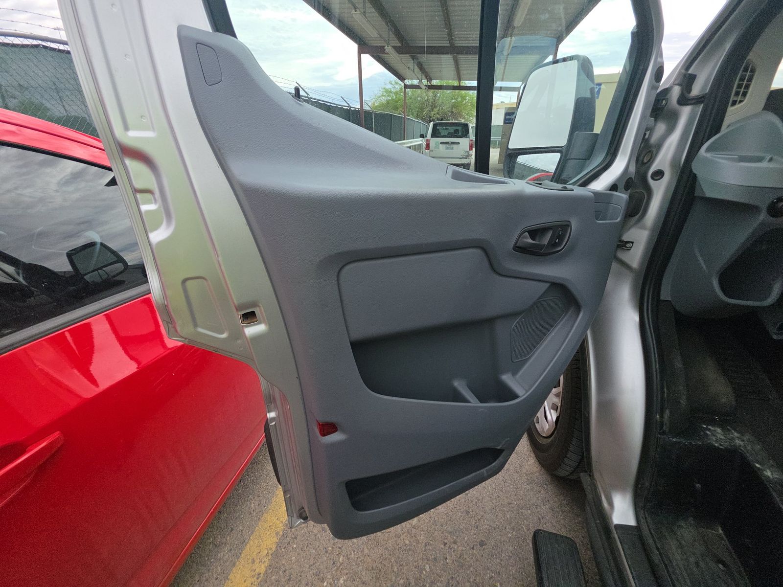 FORD TRANSIT 150 - 10