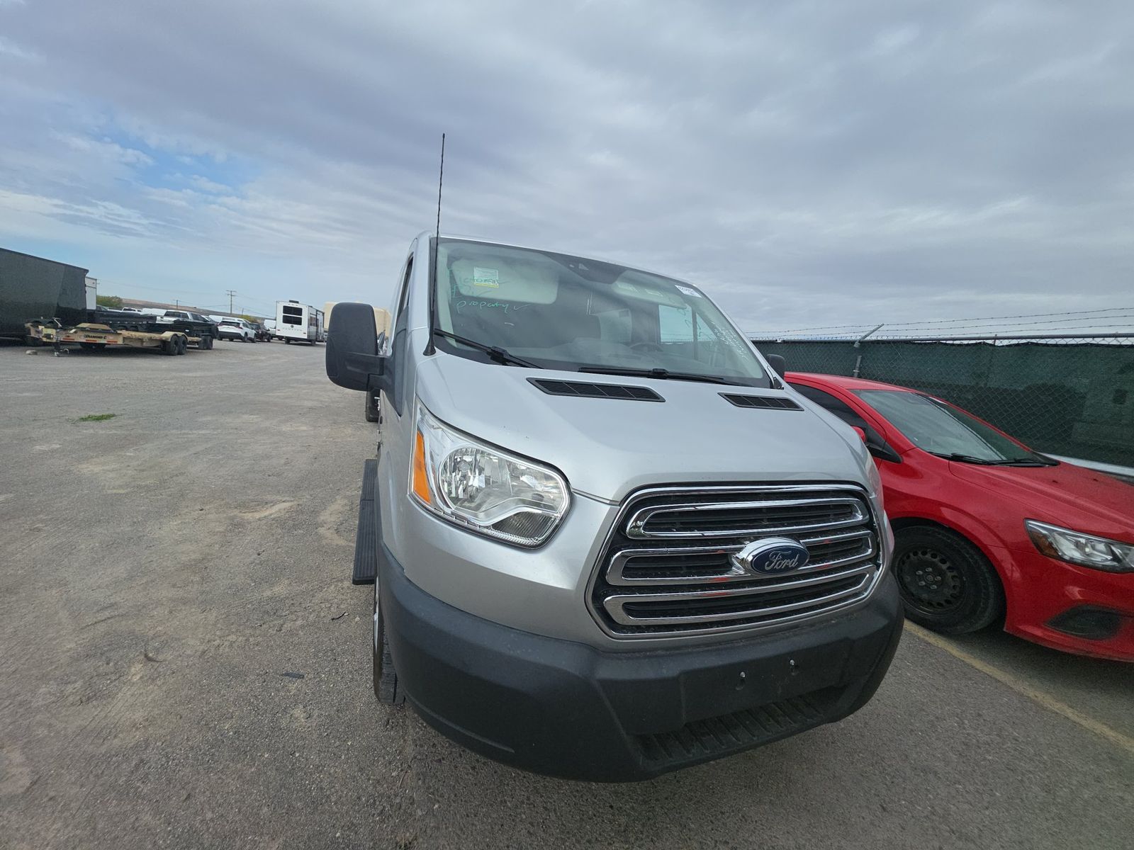 FORD TRANSIT 150 - 3
