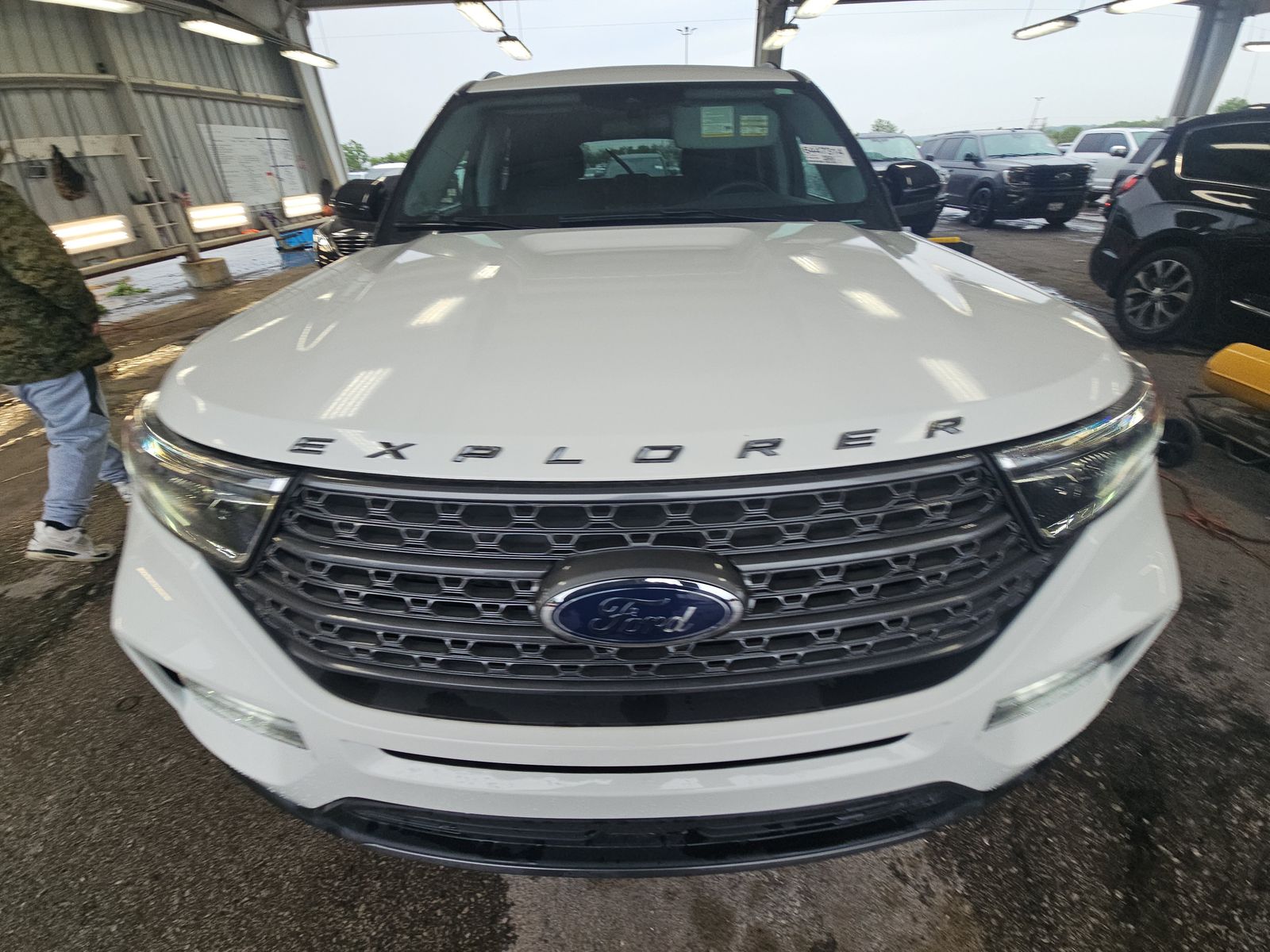 FORD EXPLORER - 3