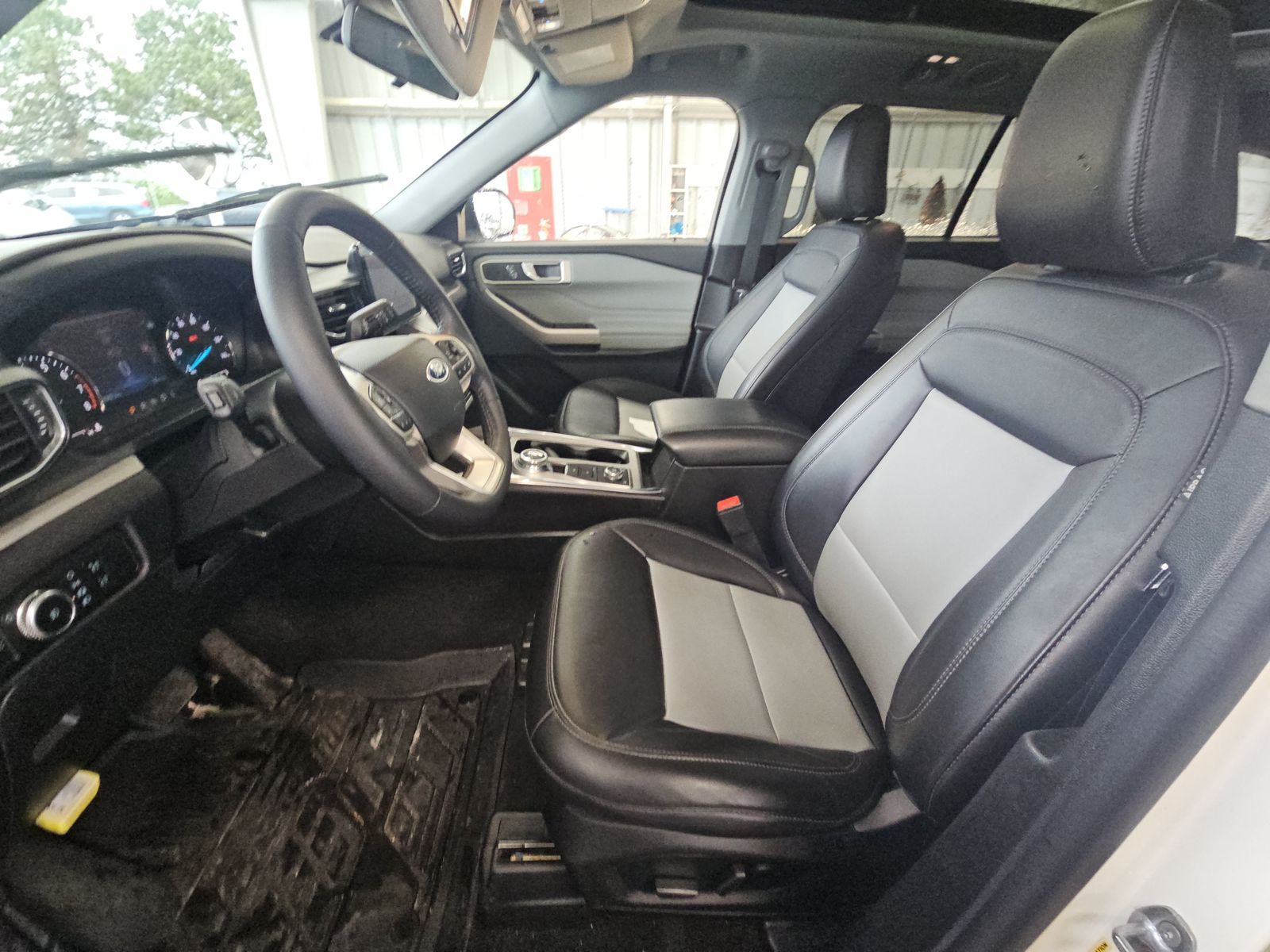FORD EXPLORER - 8