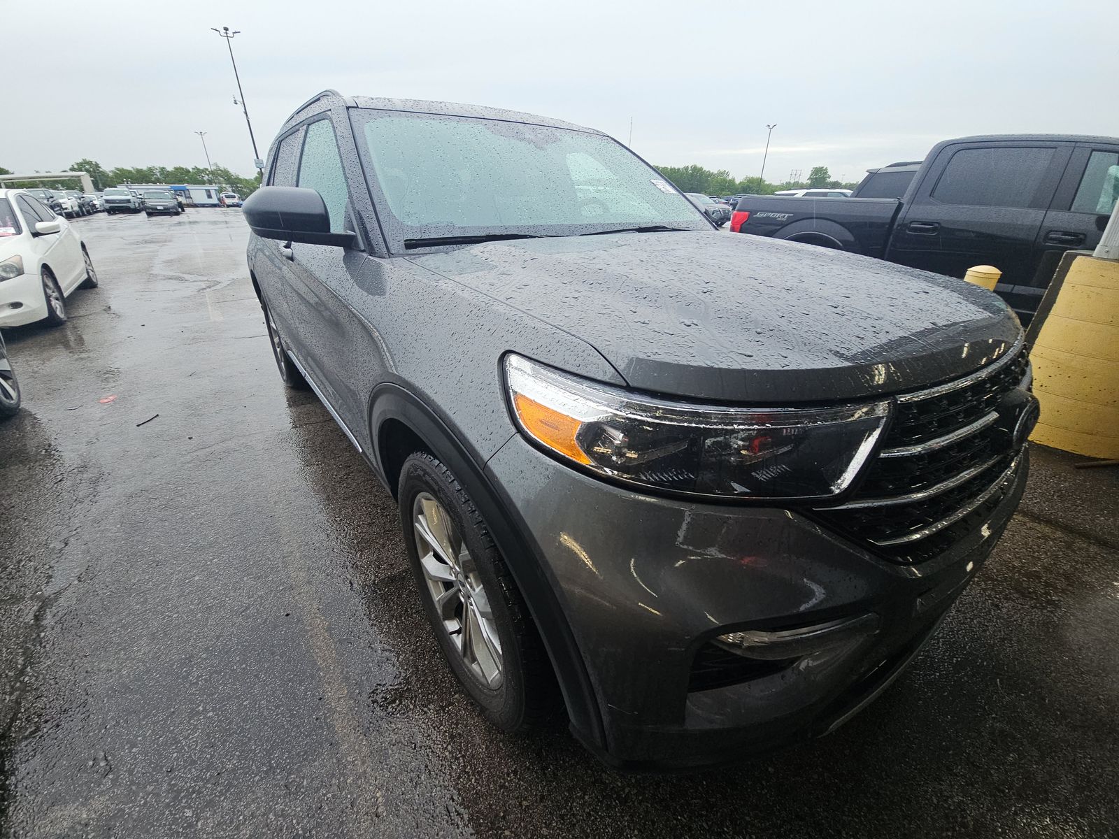 FORD EXPLORER - 4