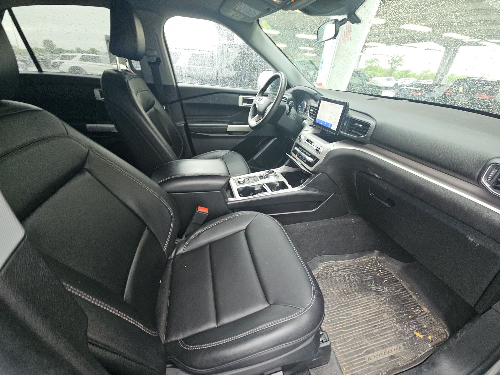 FORD EXPLORER - 9