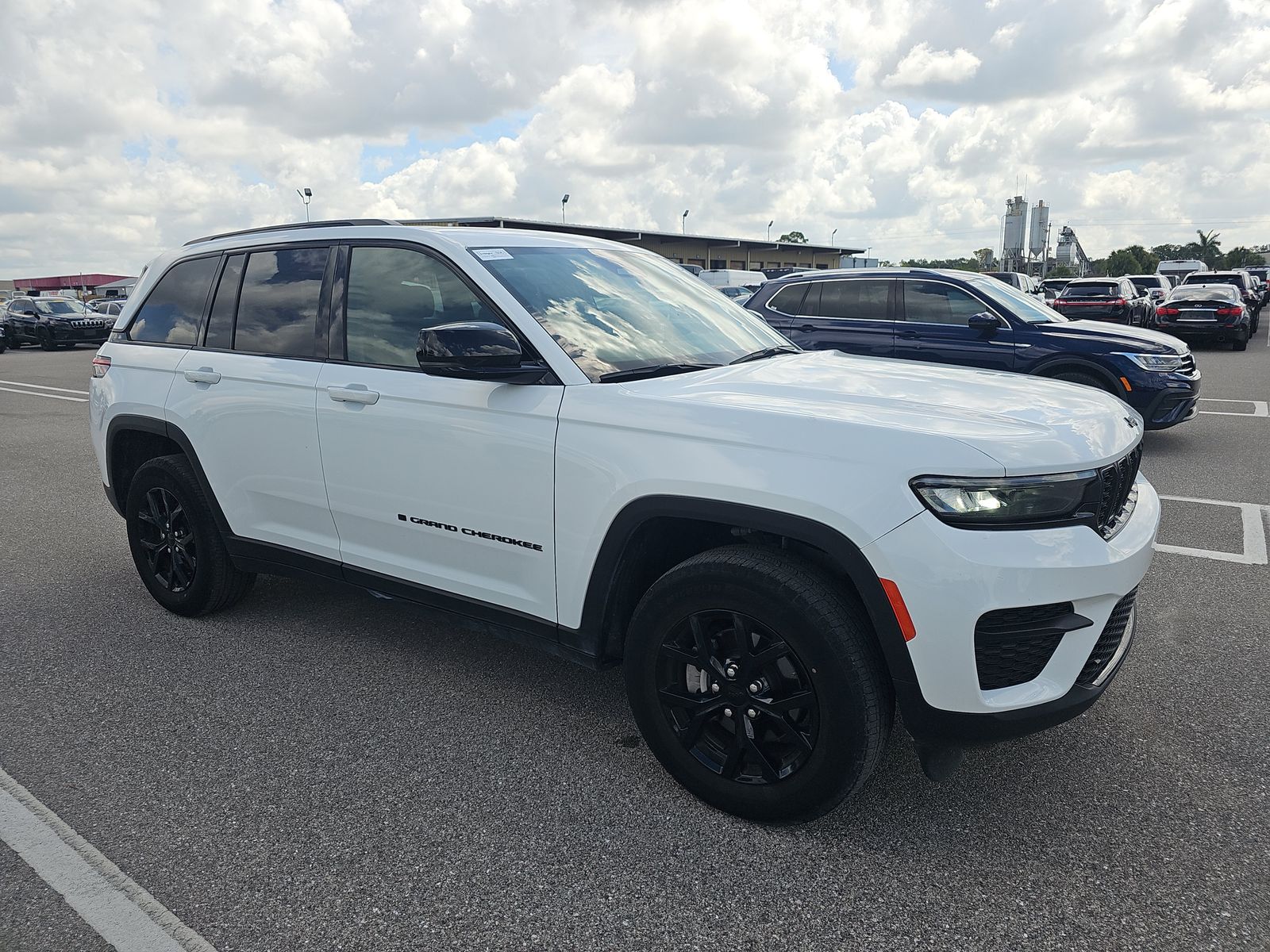 2024 Jeep Grand Cherokee Altitude RWD