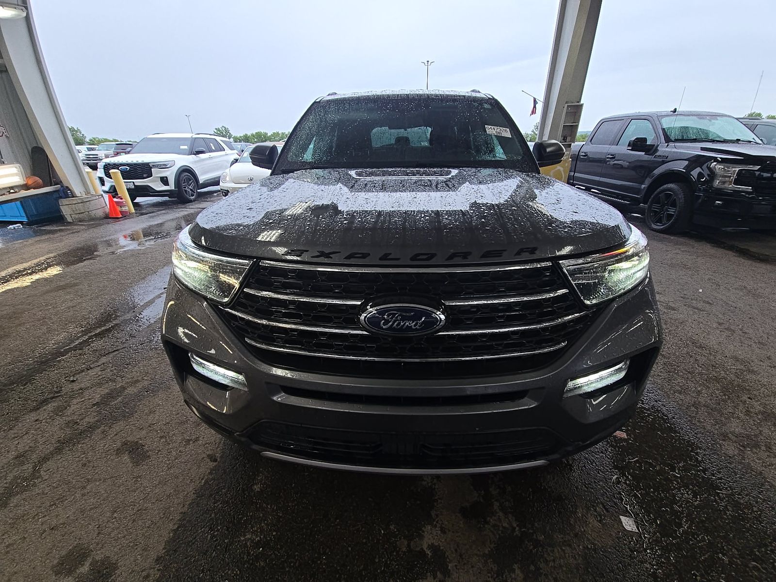 FORD EXPLORER - 3
