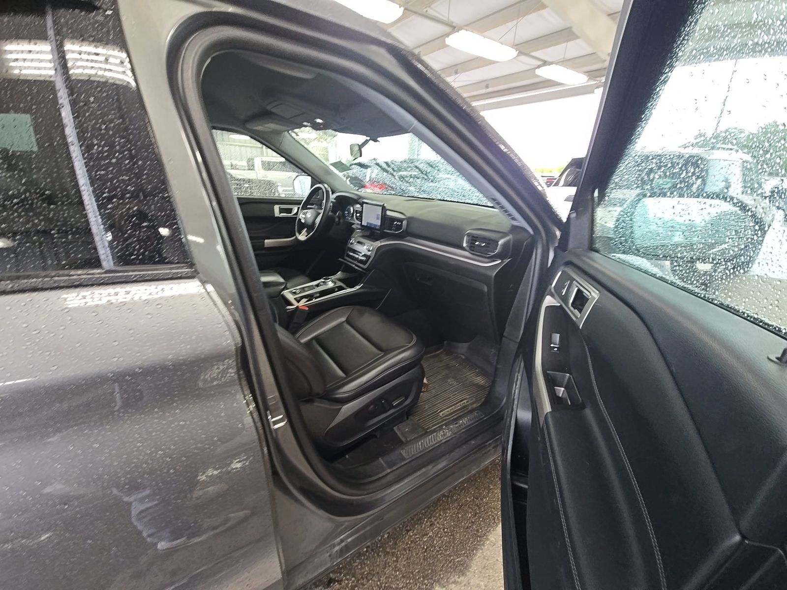 FORD EXPLORER - 9