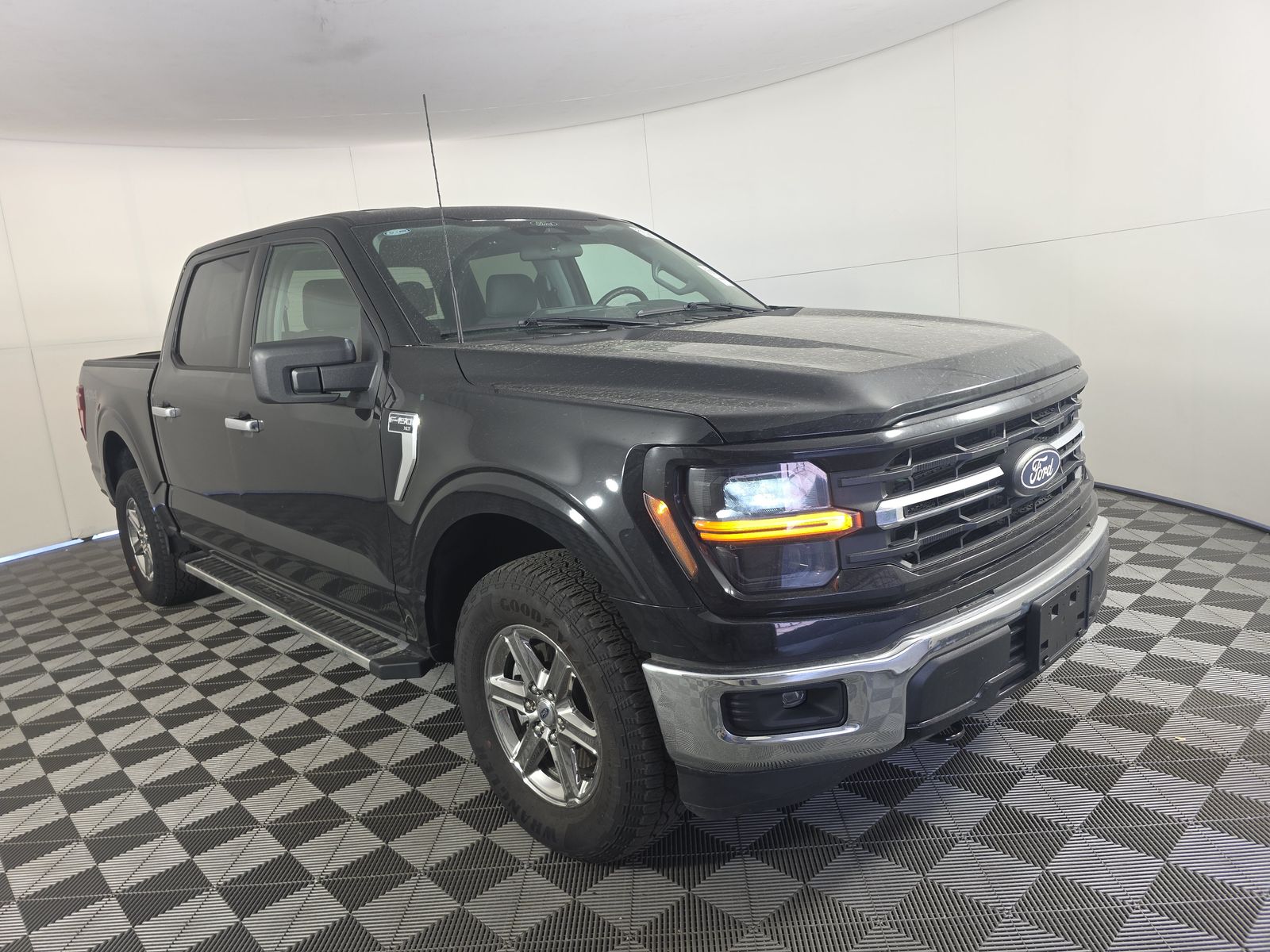 FORD F-150 - 4