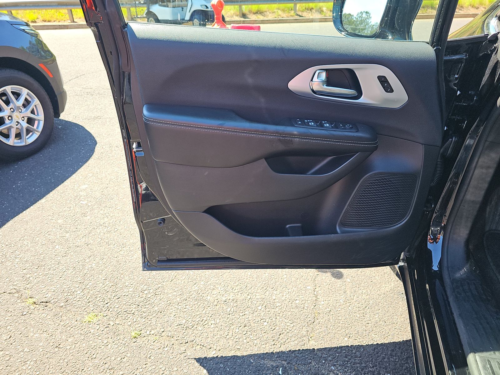 2026 Chrysler Pacifica Limited FWD