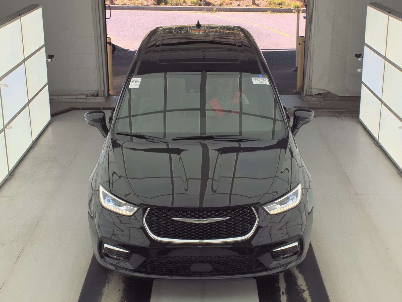 2026 Chrysler Pacifica Limited FWD