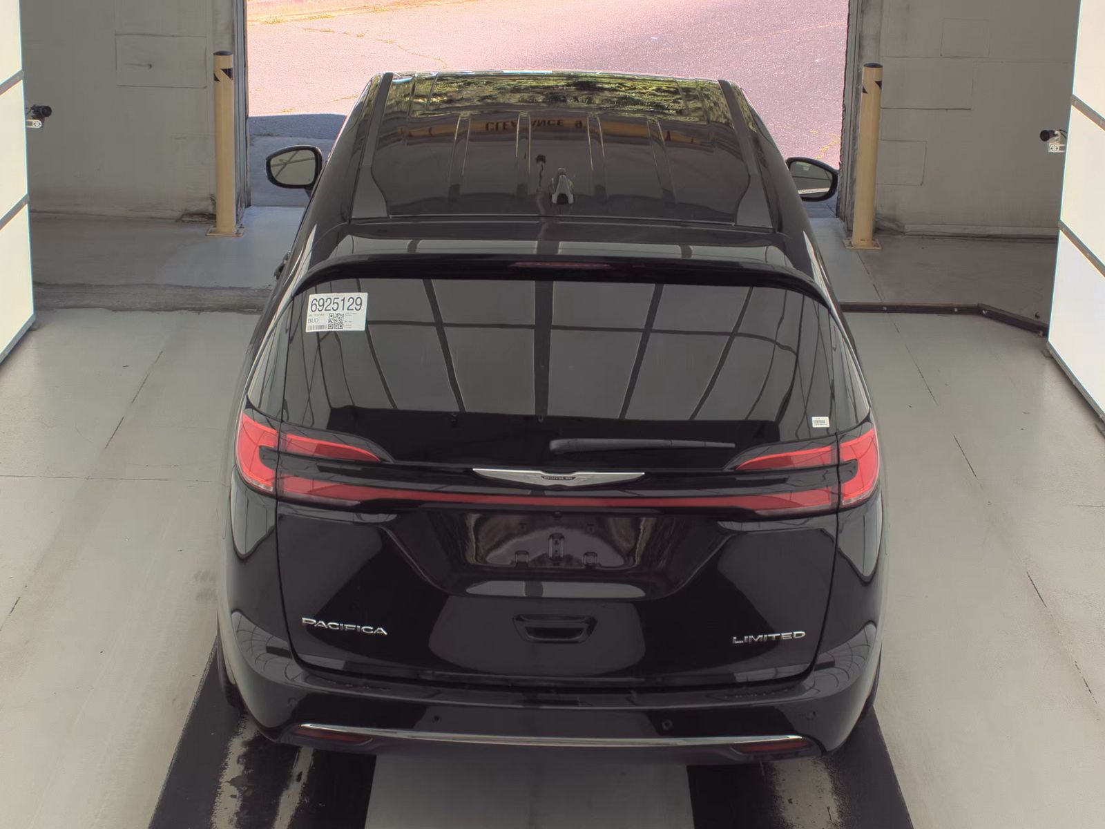 2026 Chrysler Pacifica Limited FWD