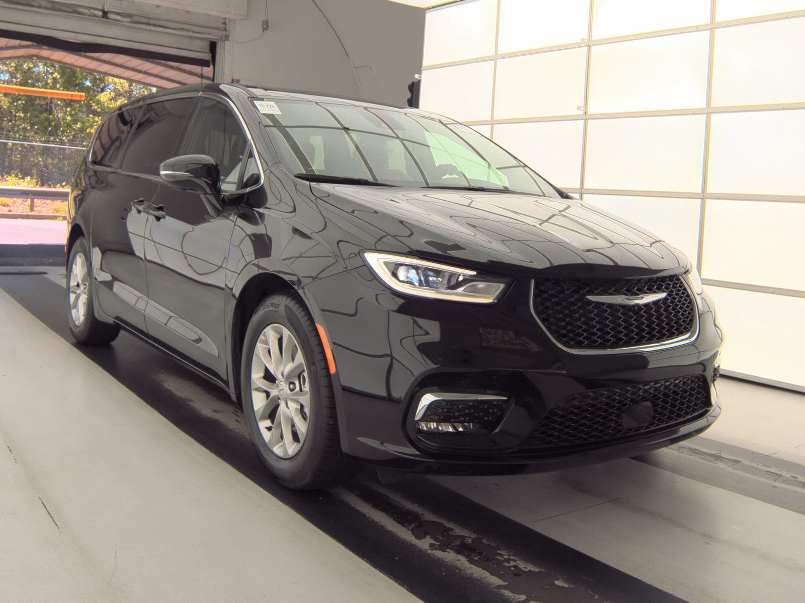 2026 Chrysler Pacifica Limited FWD