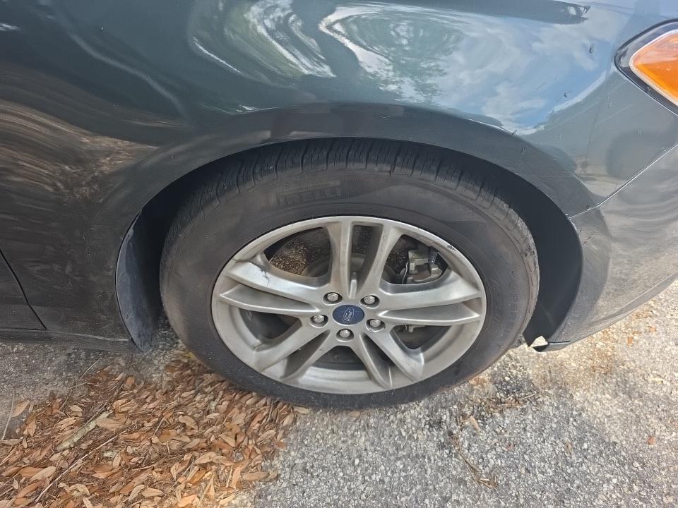 FORD FUSION - 10