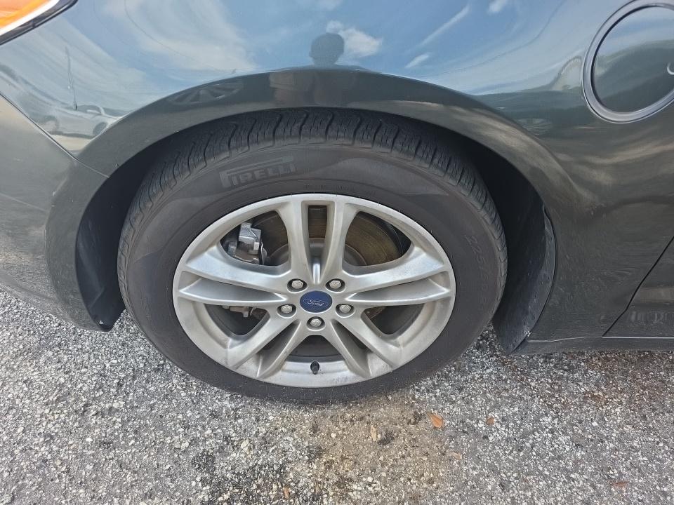 FORD FUSION - 9