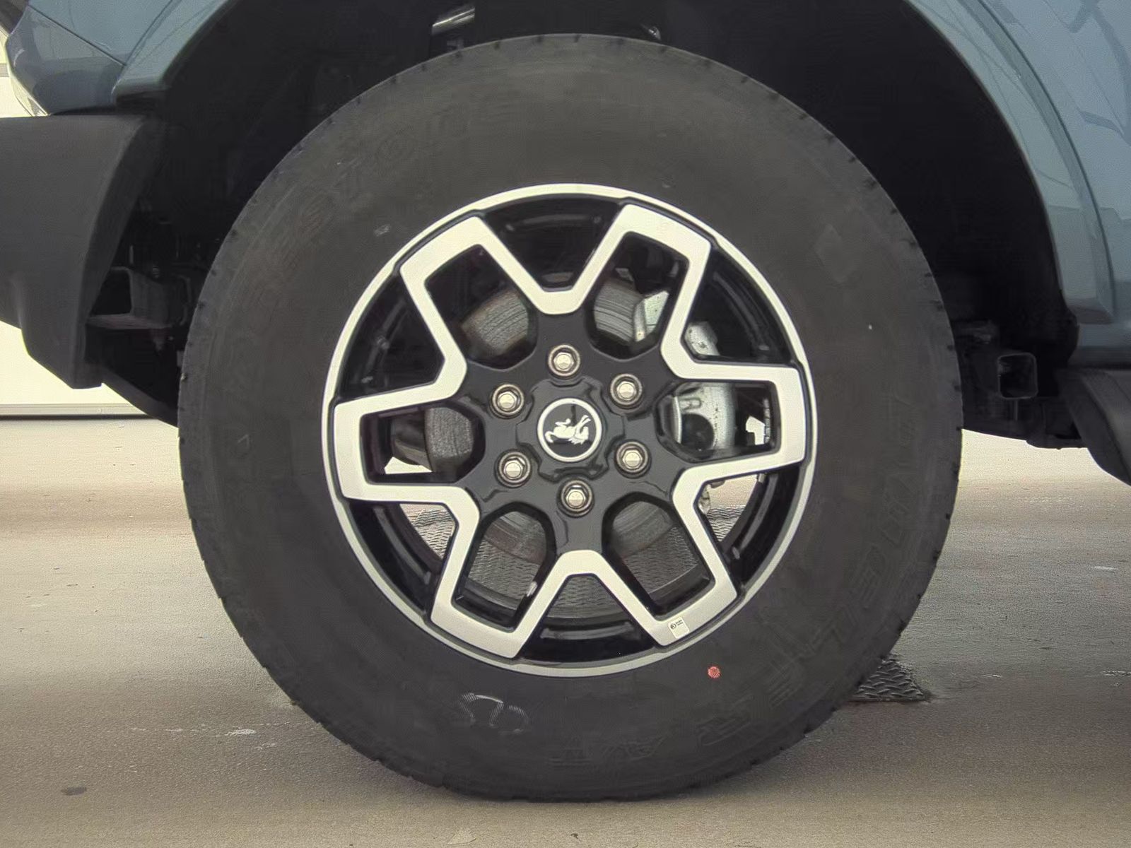 FORD BRONCO - 10