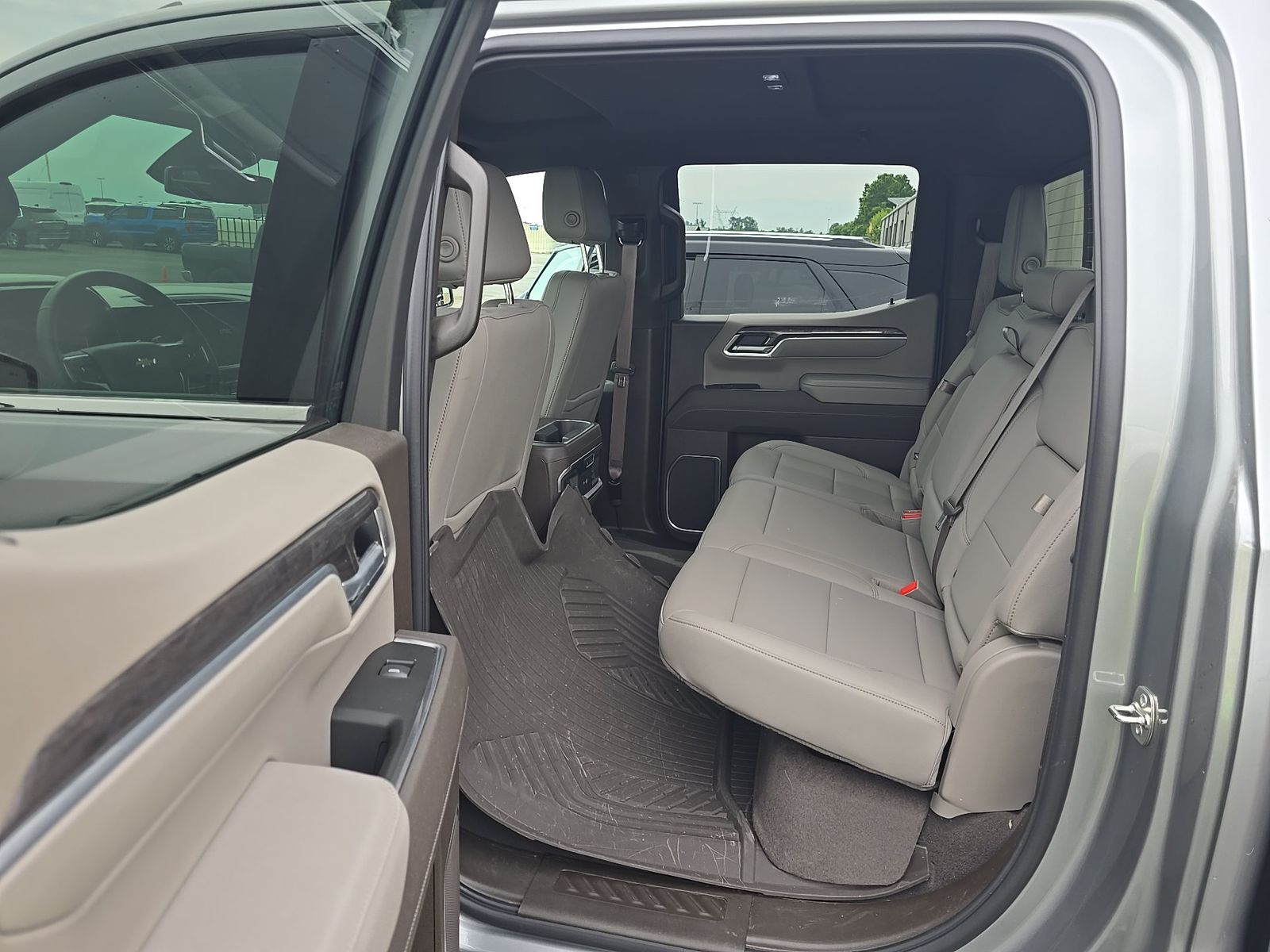 2026 Chevrolet Silverado 1500 LTZ AWD