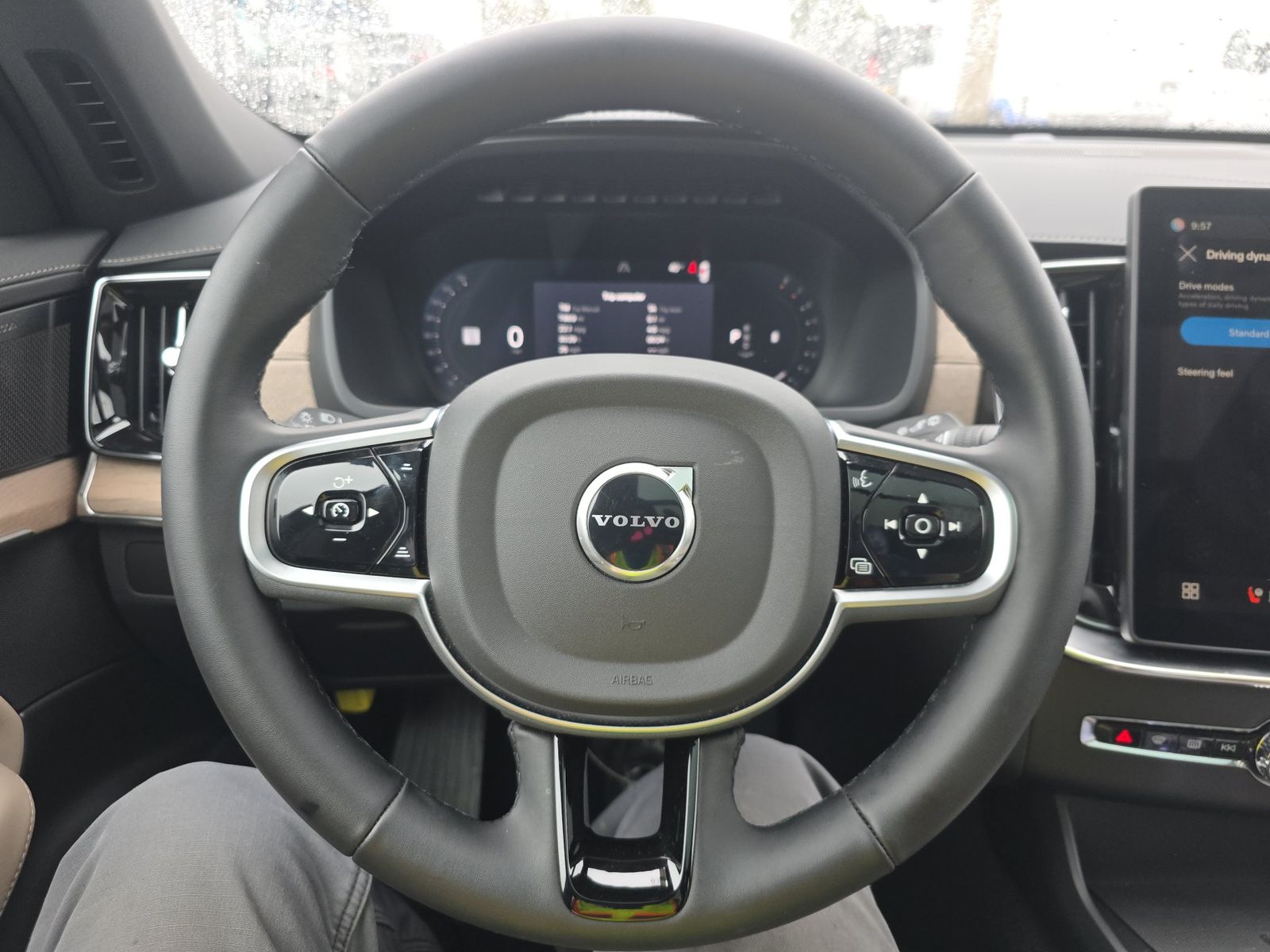 2026 Volvo XC90 B6 Plus FWD