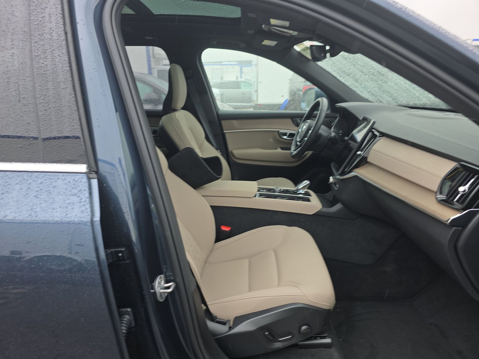 2026 Volvo XC90 B6 Plus FWD