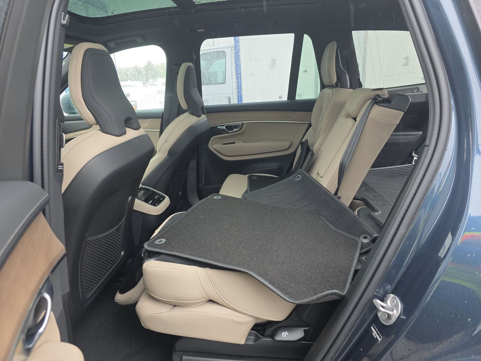 2026 Volvo XC90 B6 Plus FWD