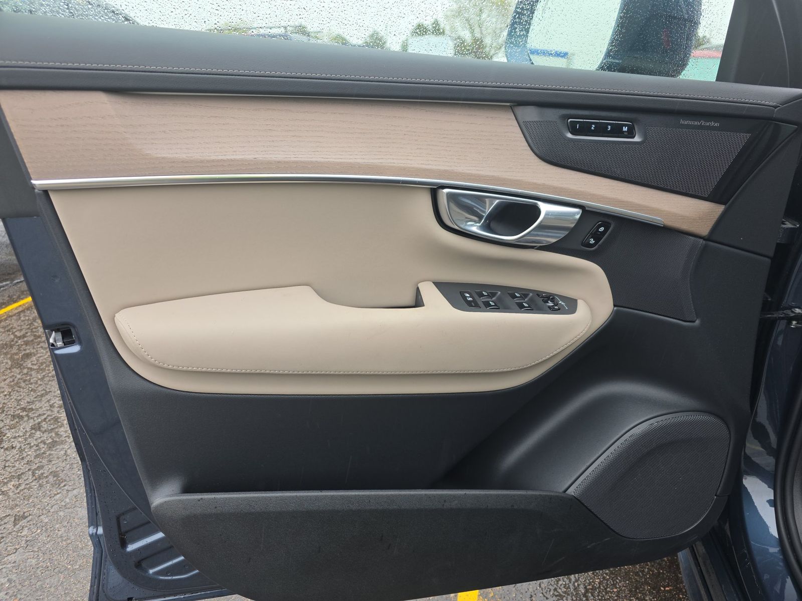 2026 Volvo XC90 B6 Plus FWD