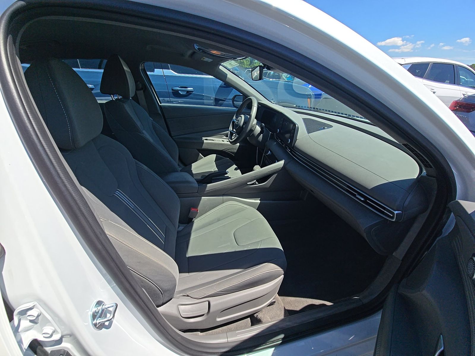 2025 Hyundai Elantra SEL Sport FWD