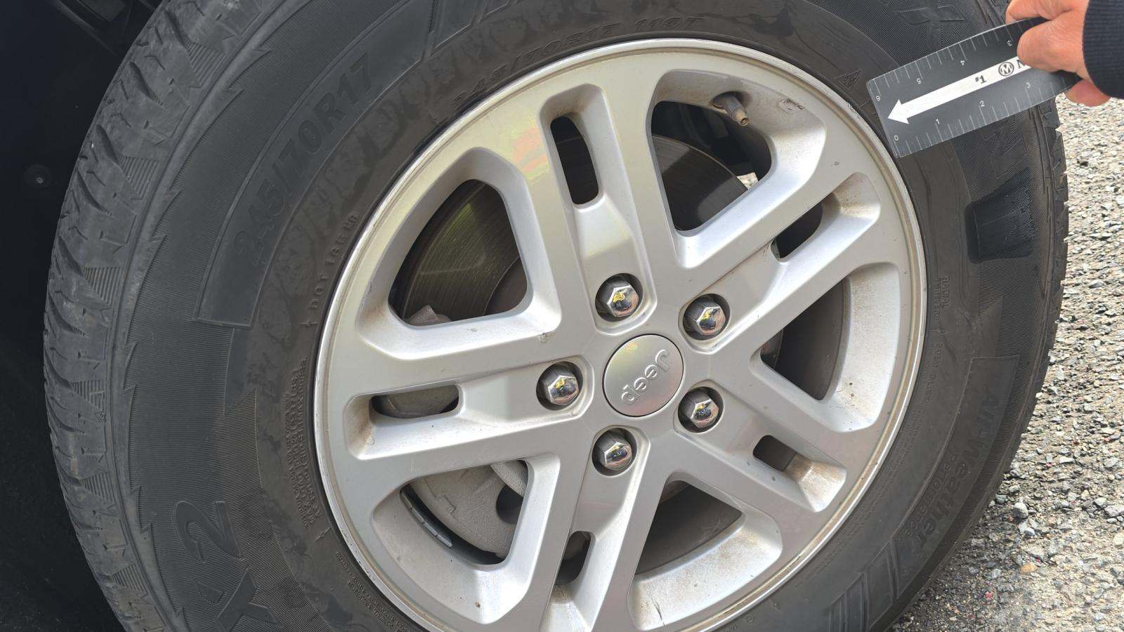2024 Jeep Grand Cherokee Laredo AWD