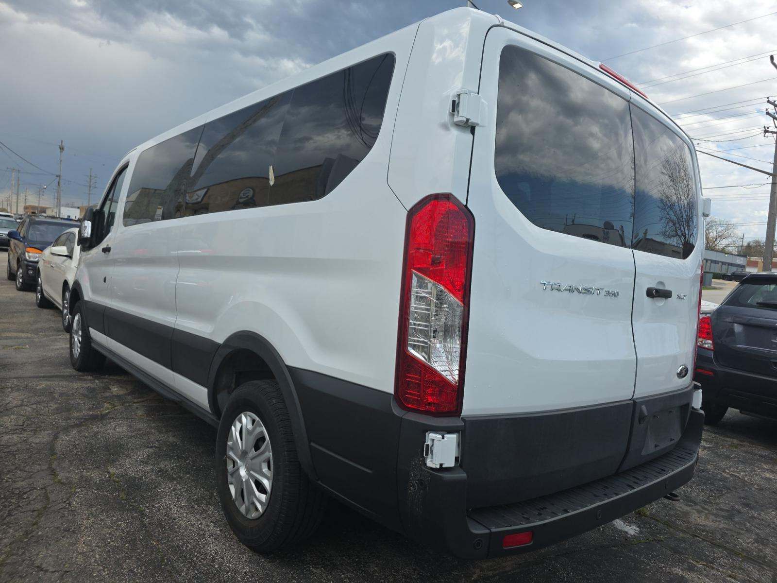 FORD TRANSIT 350 - 4