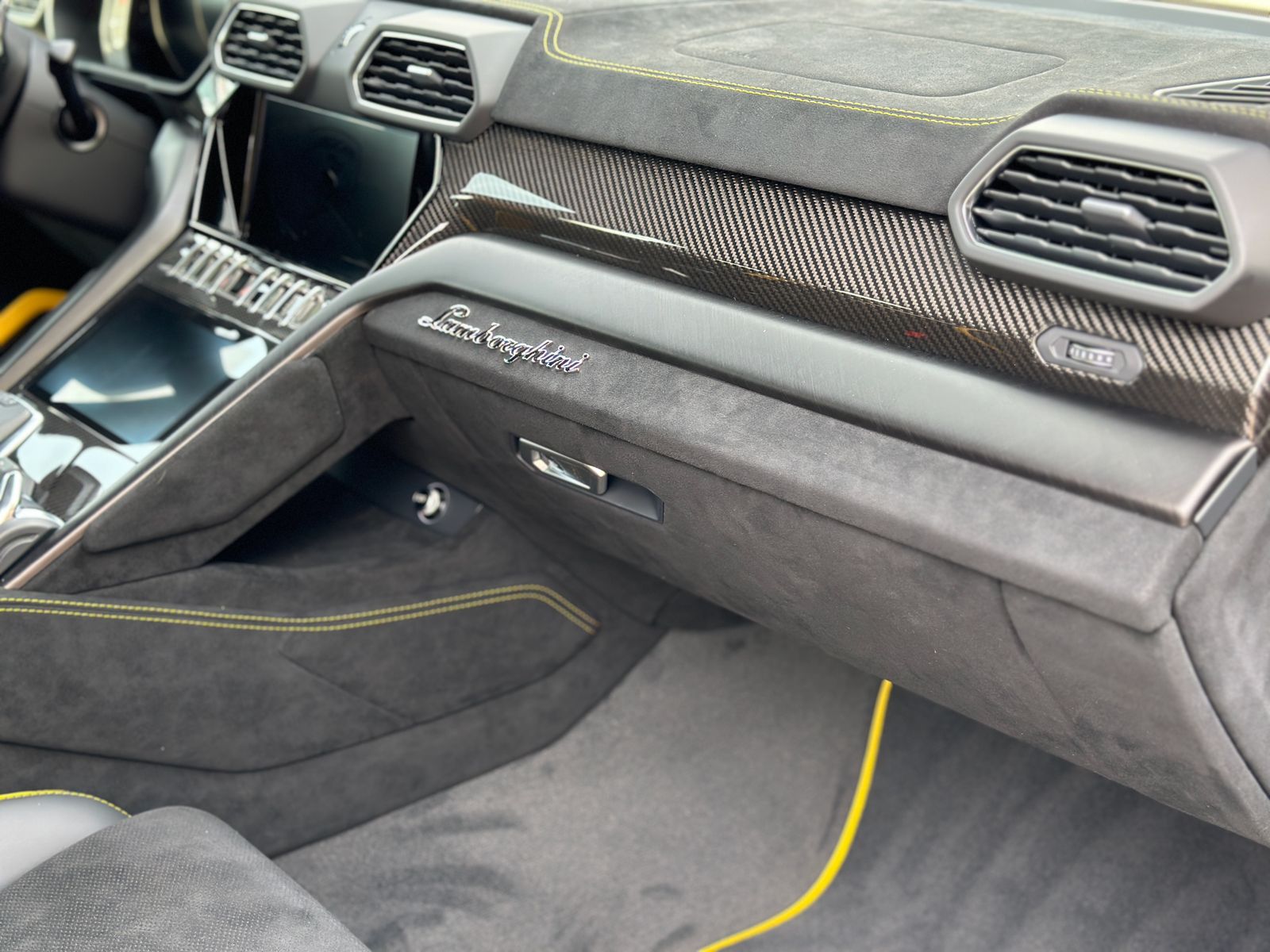 2024 Lamborghini Urus Performante AWD