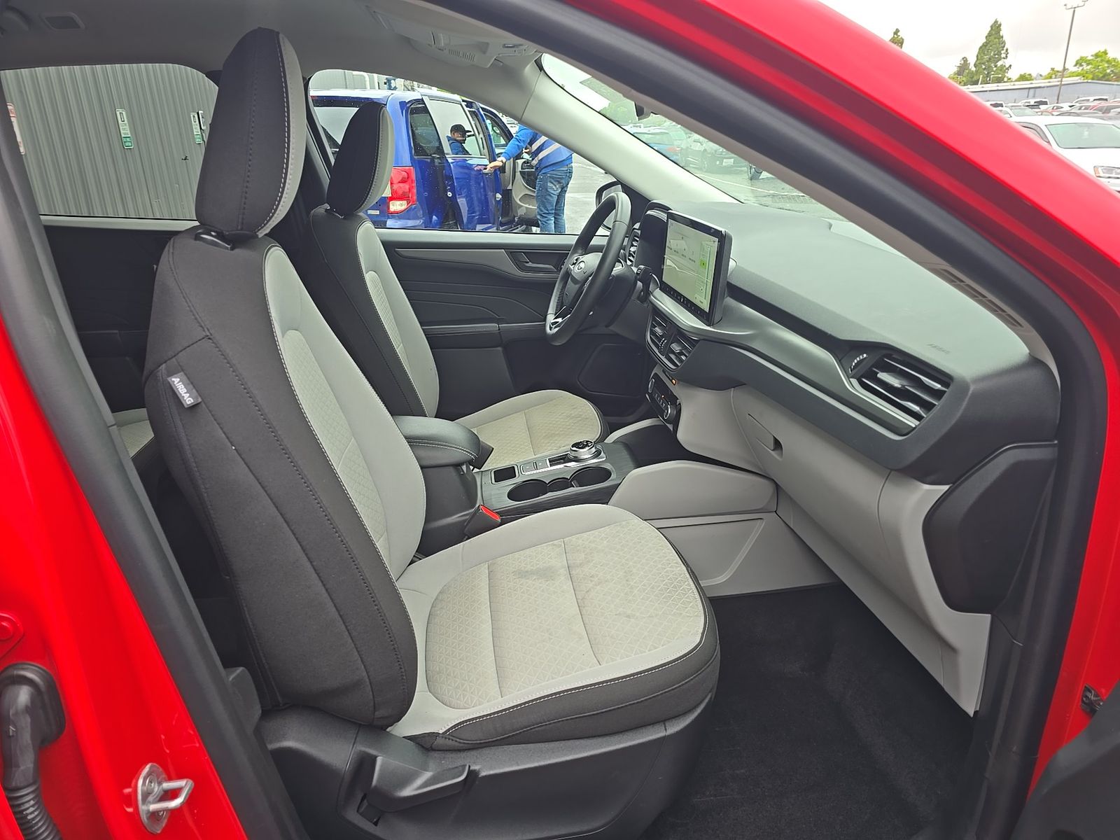 FORD ESCAPE - 9