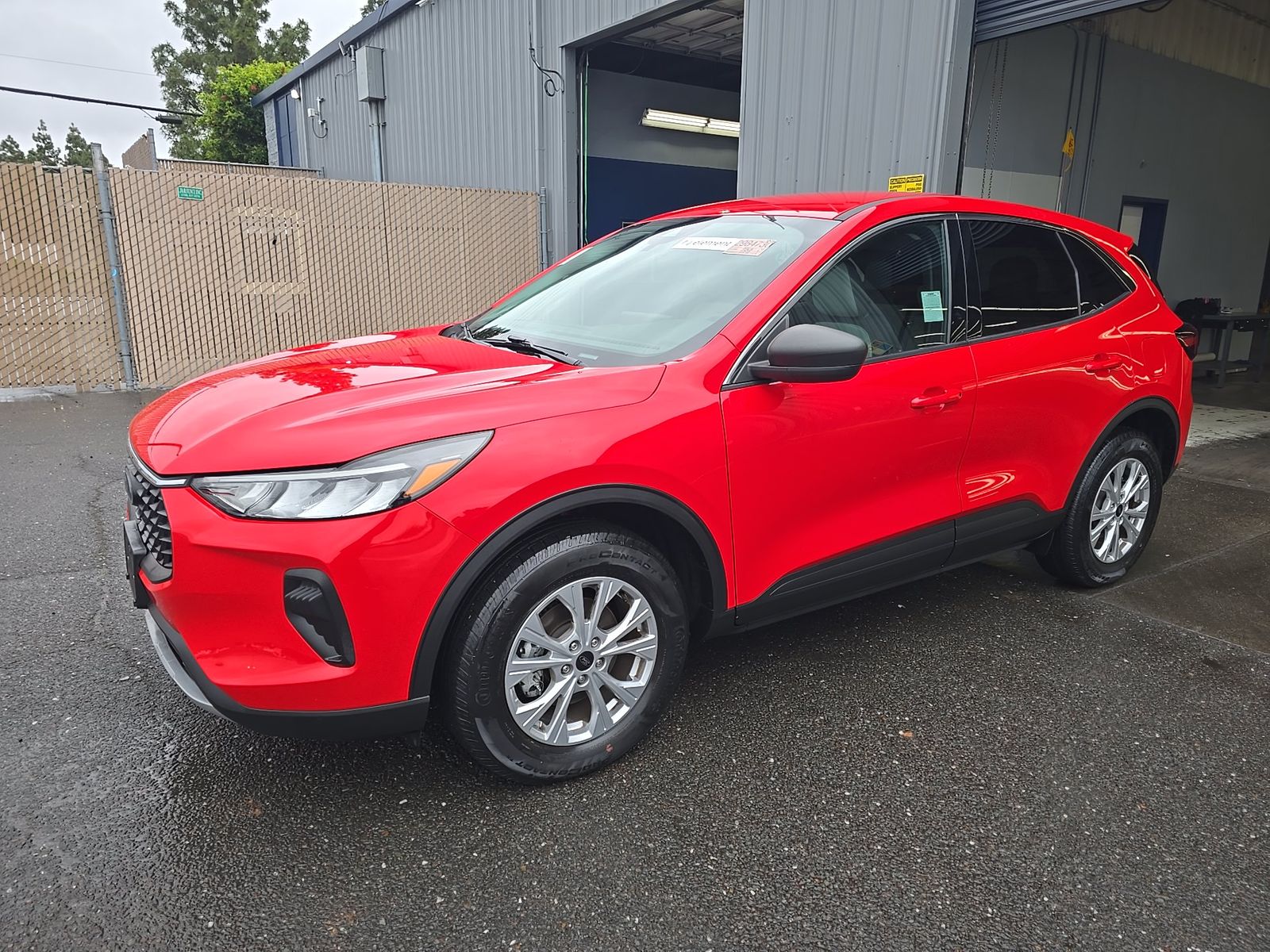 FORD ESCAPE - 1