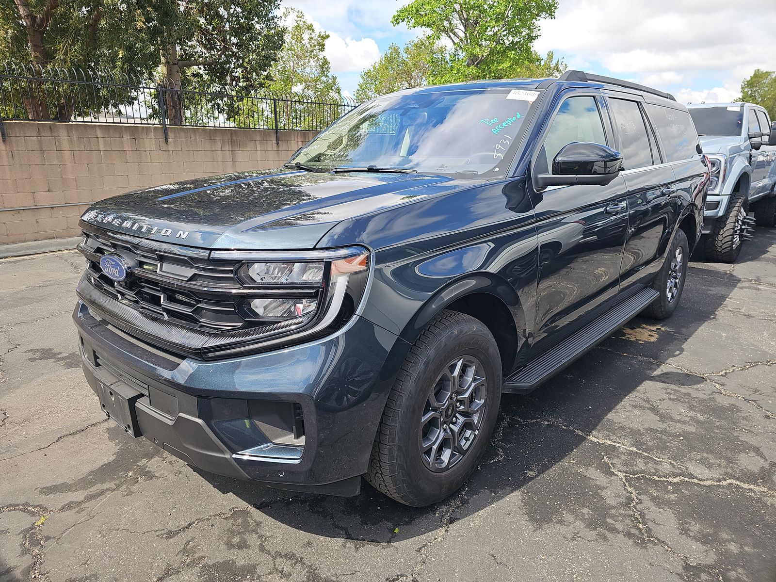 FORD EXPEDITION MAX - 1