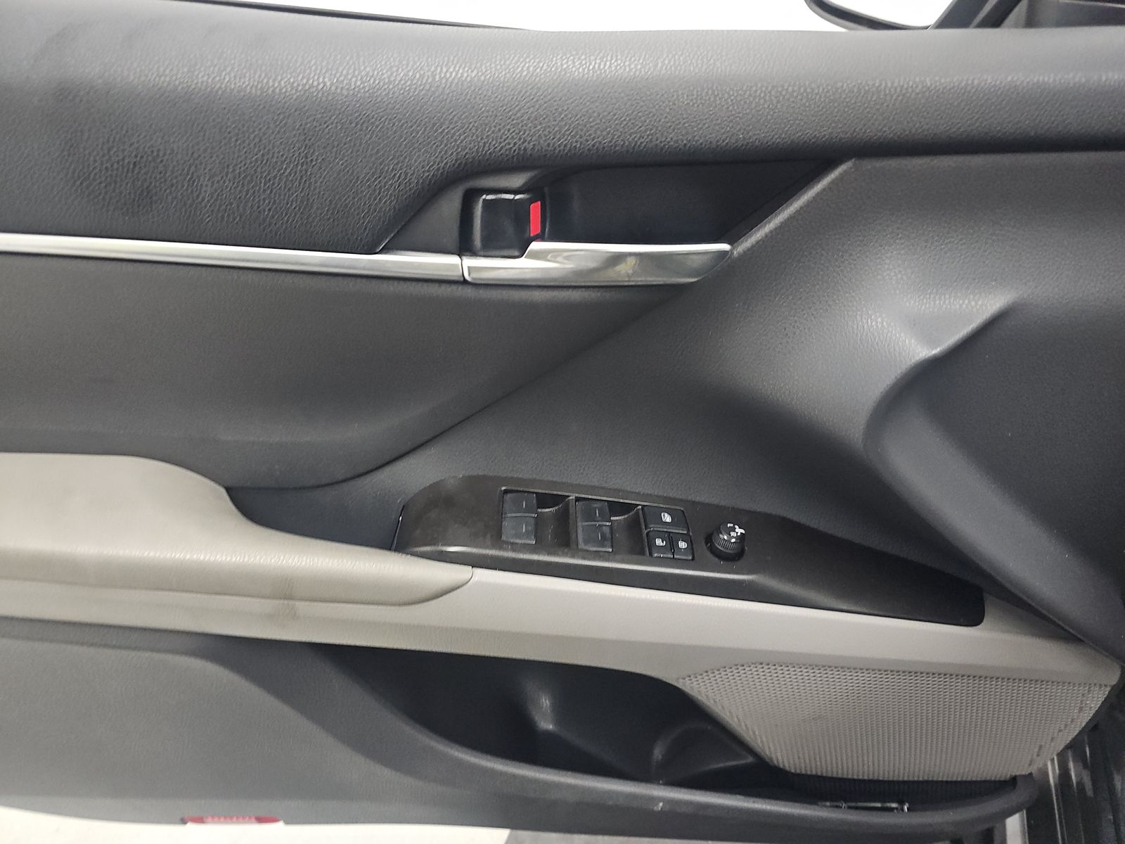 TOYOTA CAMRY - 10