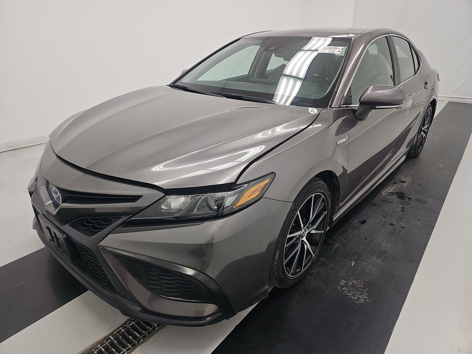 TOYOTA CAMRY - 1