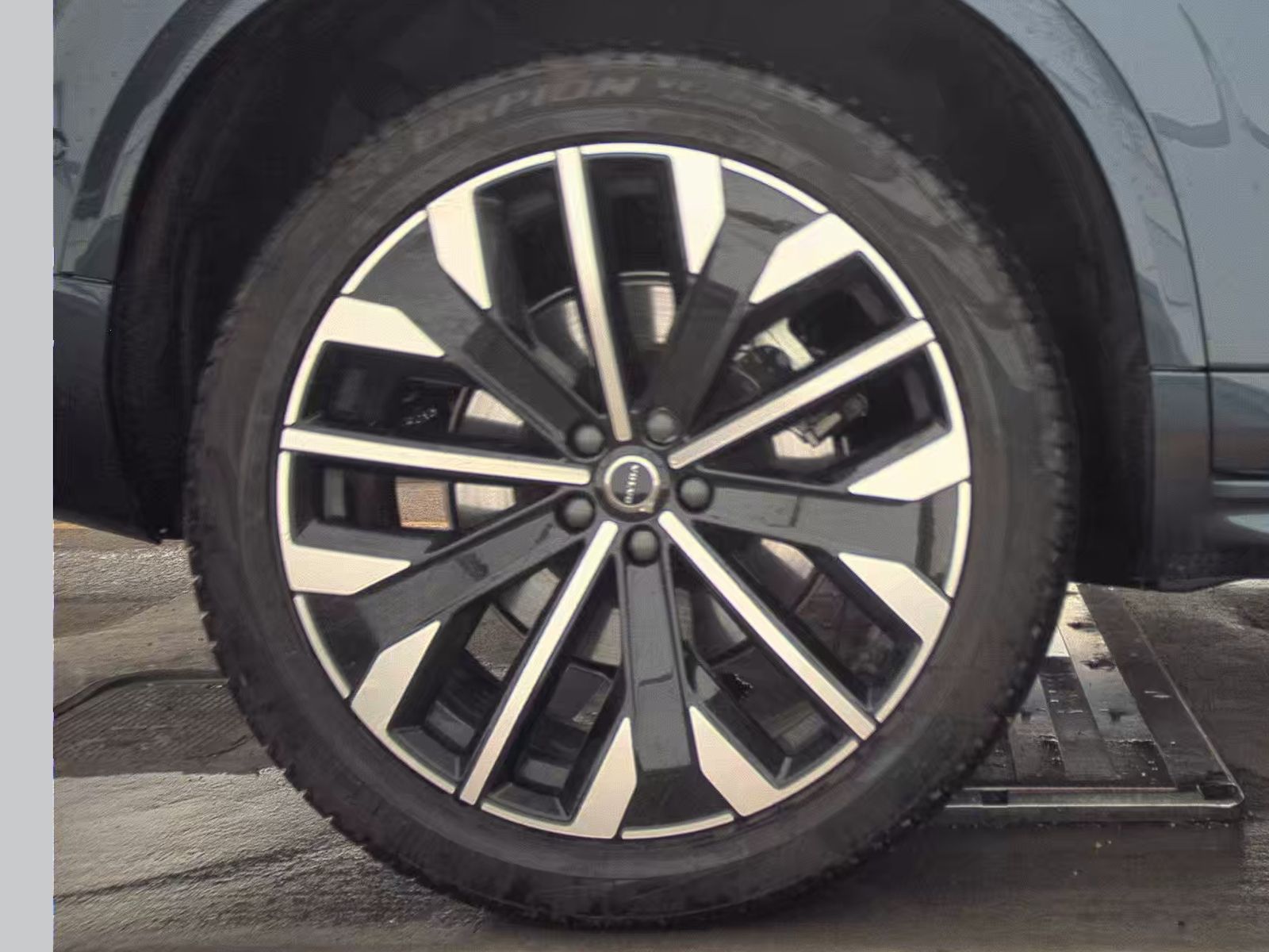 2026 Volvo XC90 B6 Plus FWD