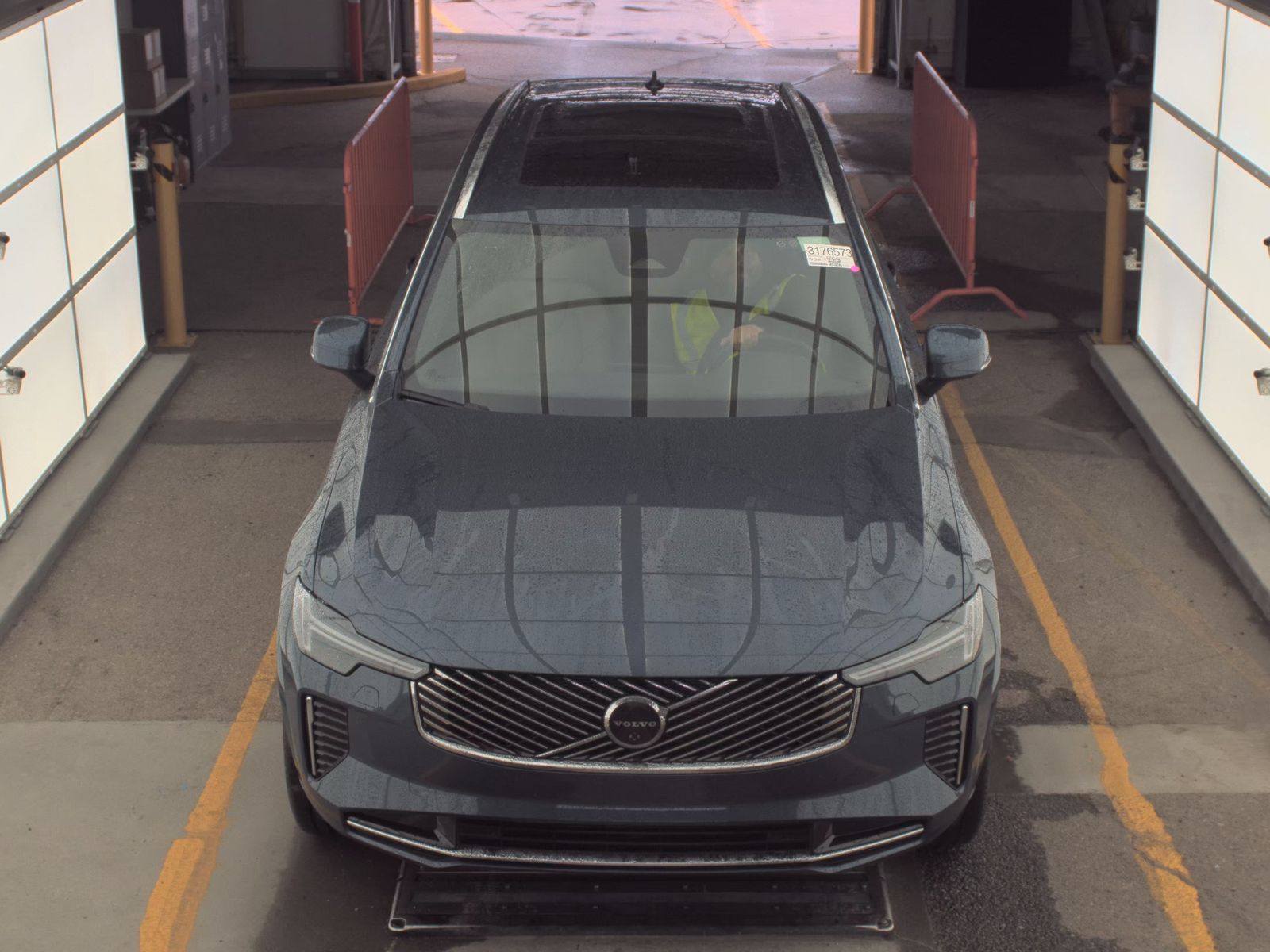 2026 Volvo XC90 B6 Plus FWD