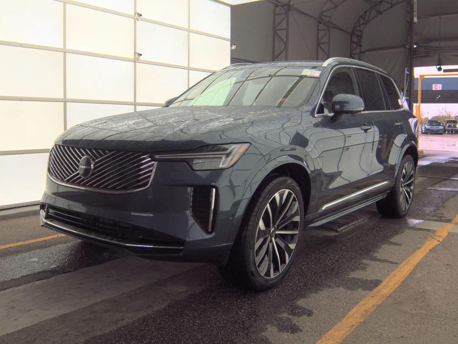 2026 Volvo XC90 B6 Plus FWD