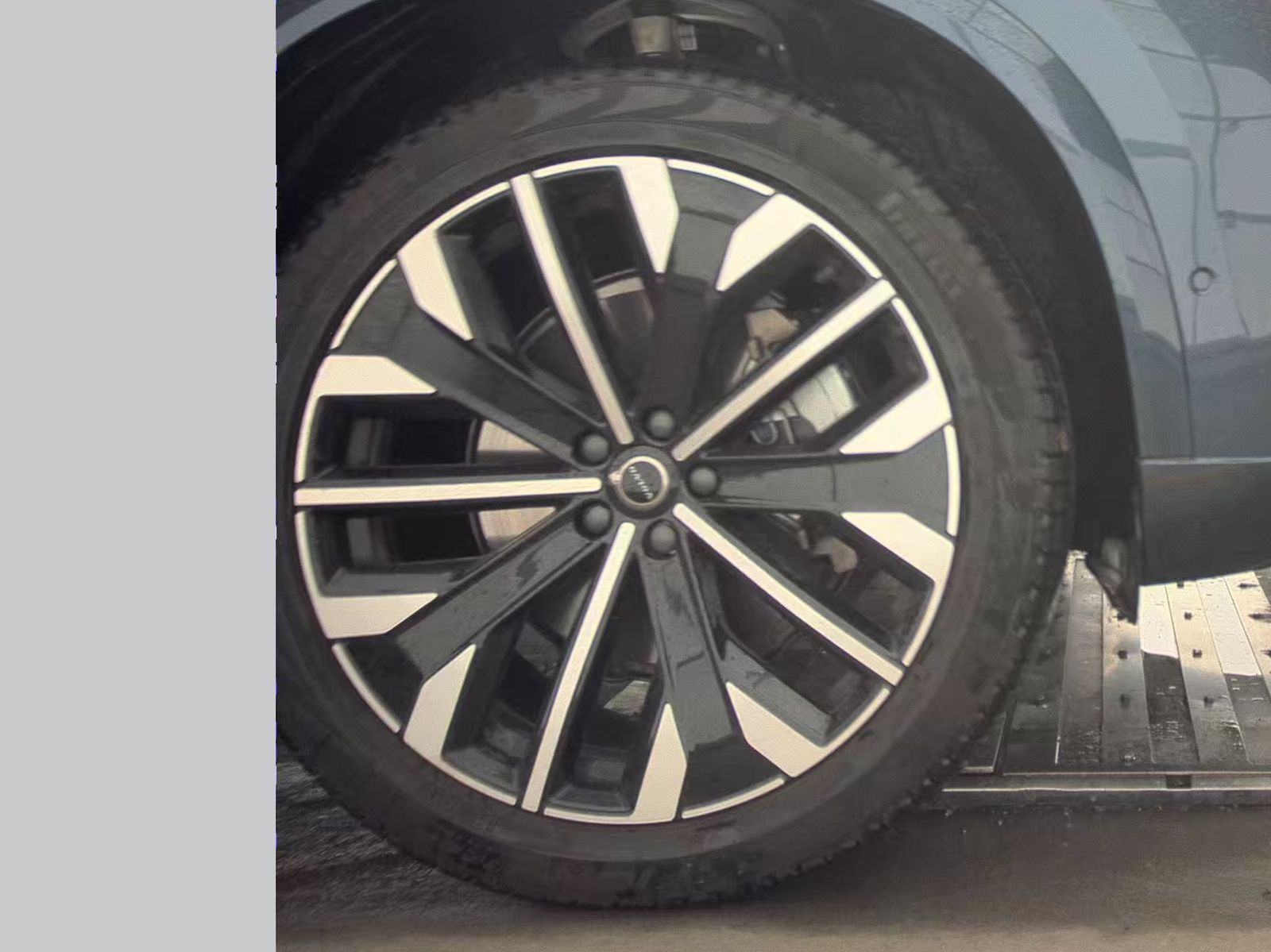 2026 Volvo XC90 B6 Plus FWD