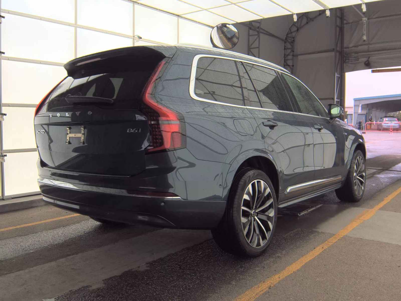 2026 Volvo XC90 B6 Plus FWD