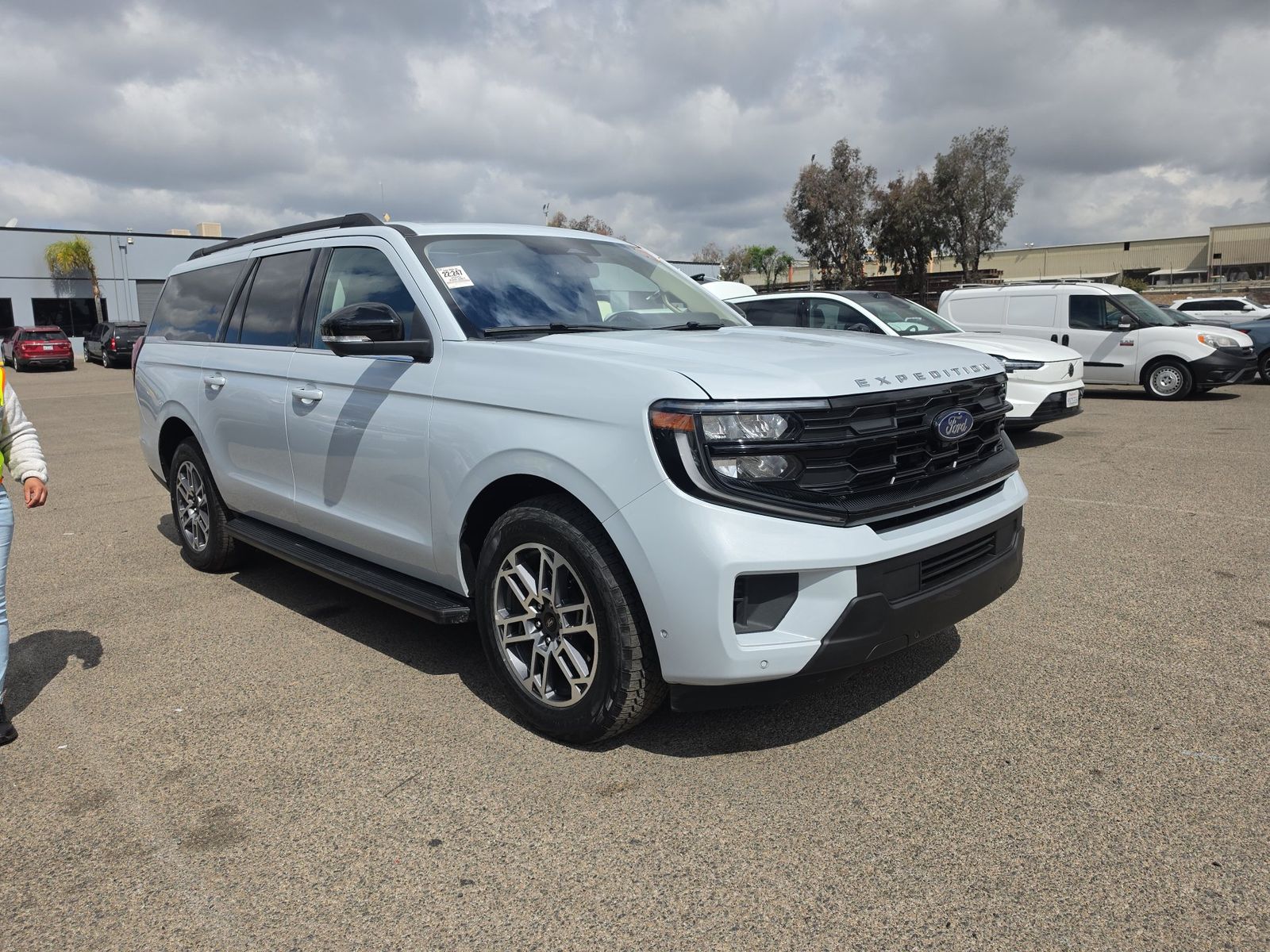 FORD EXPEDITION MAX - 4