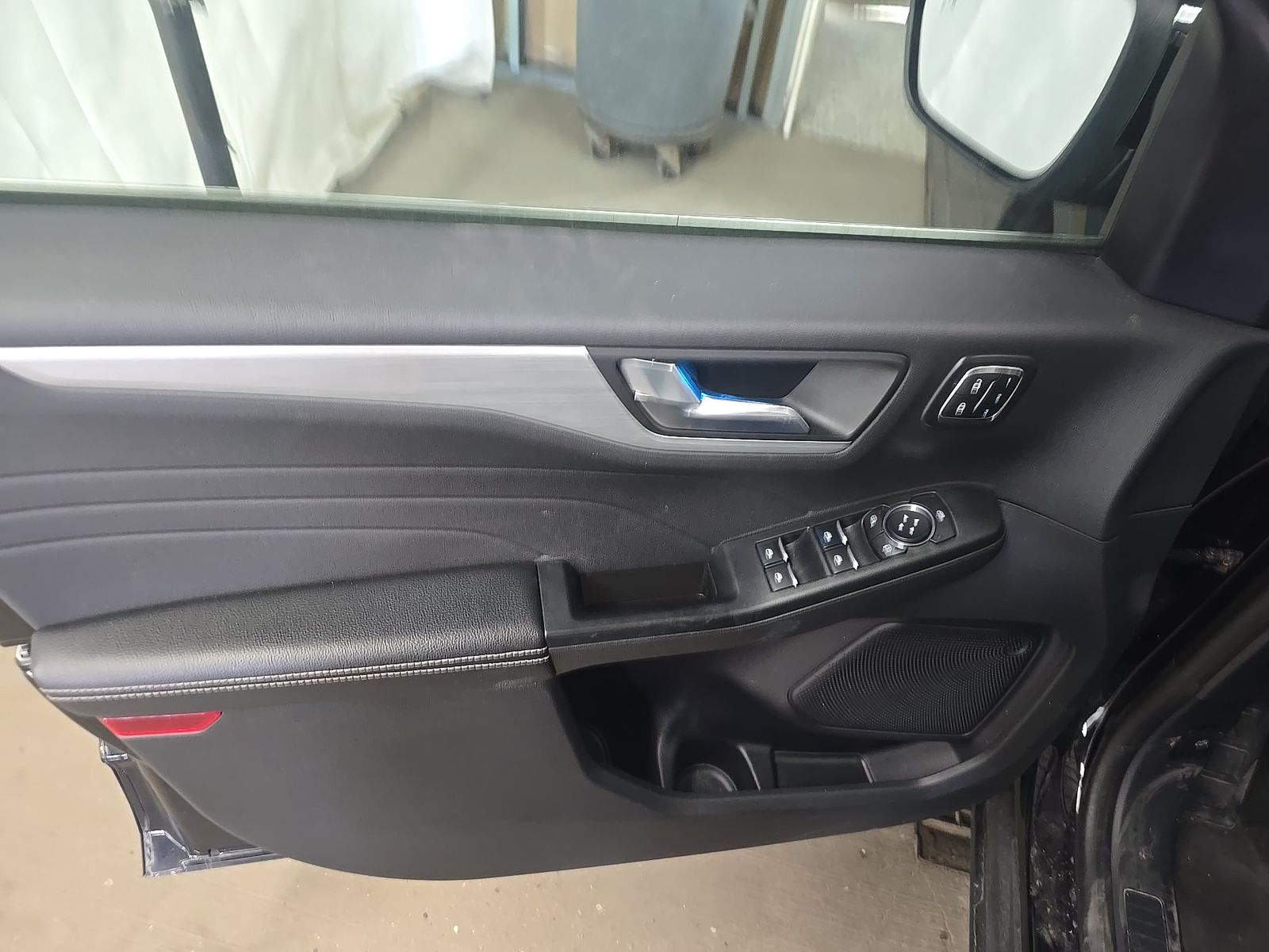 FORD ESCAPE - 10