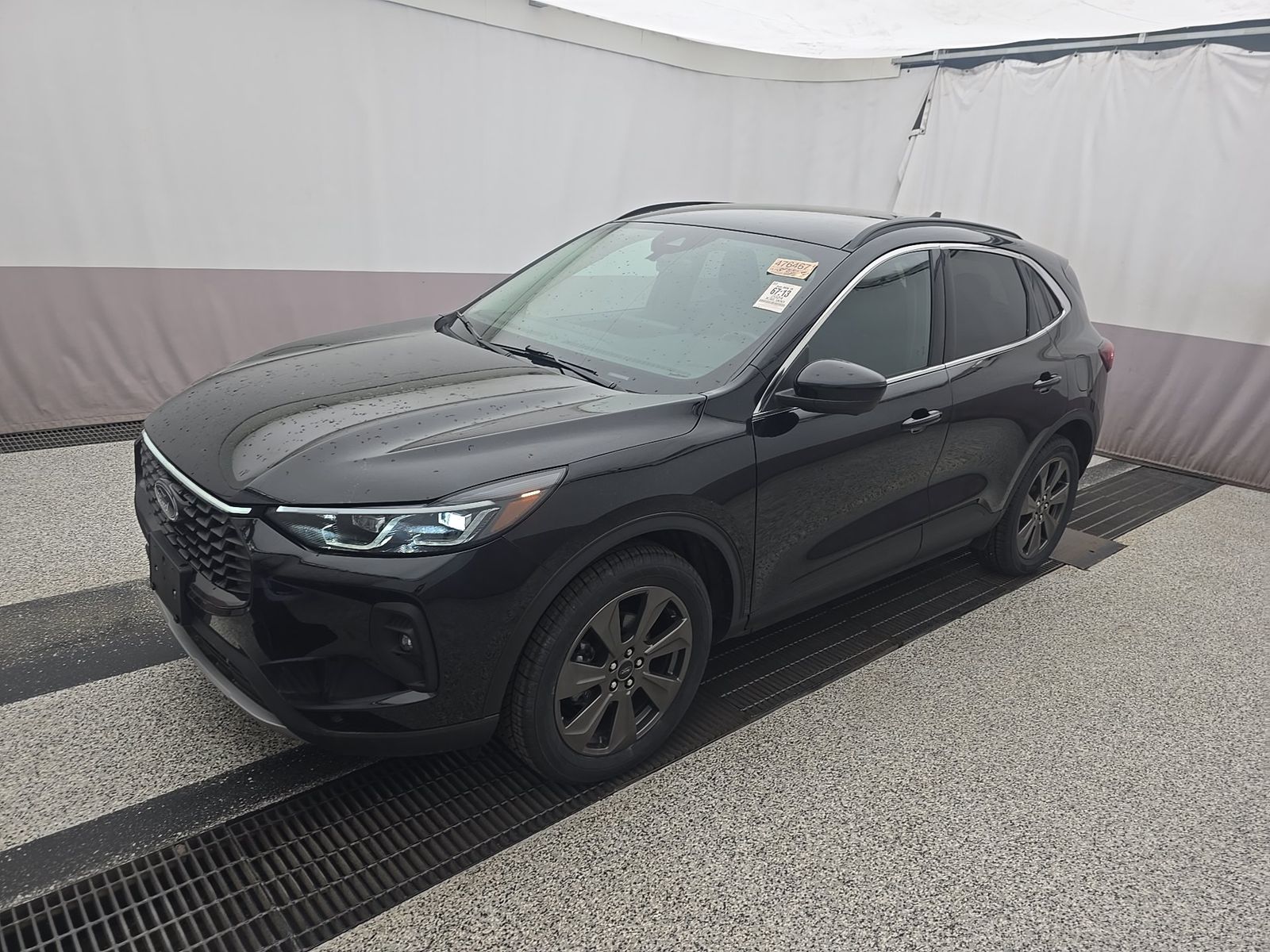 FORD ESCAPE - 1