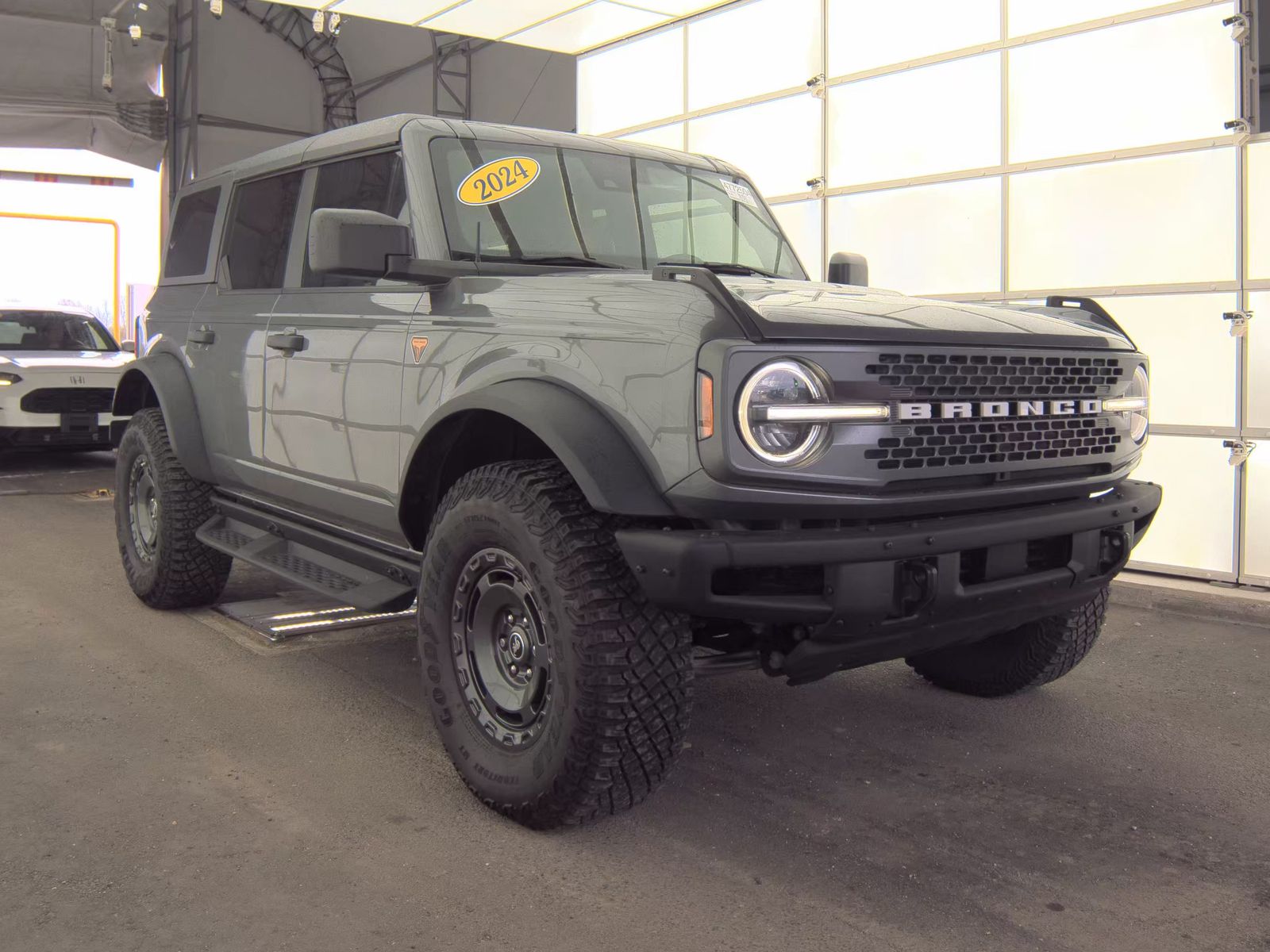 FORD BRONCO - 5