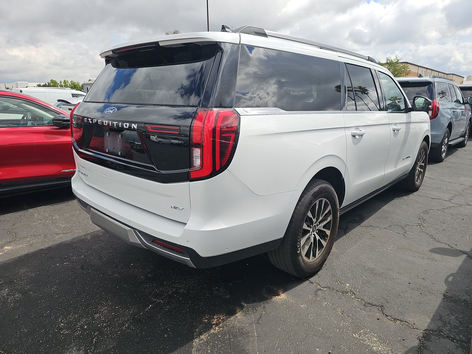 FORD EXPEDITION MAX - 5
