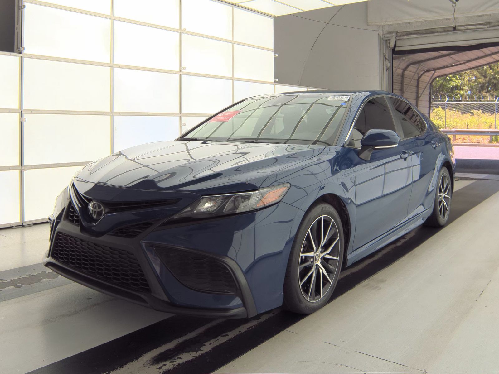 TOYOTA CAMRY - 1