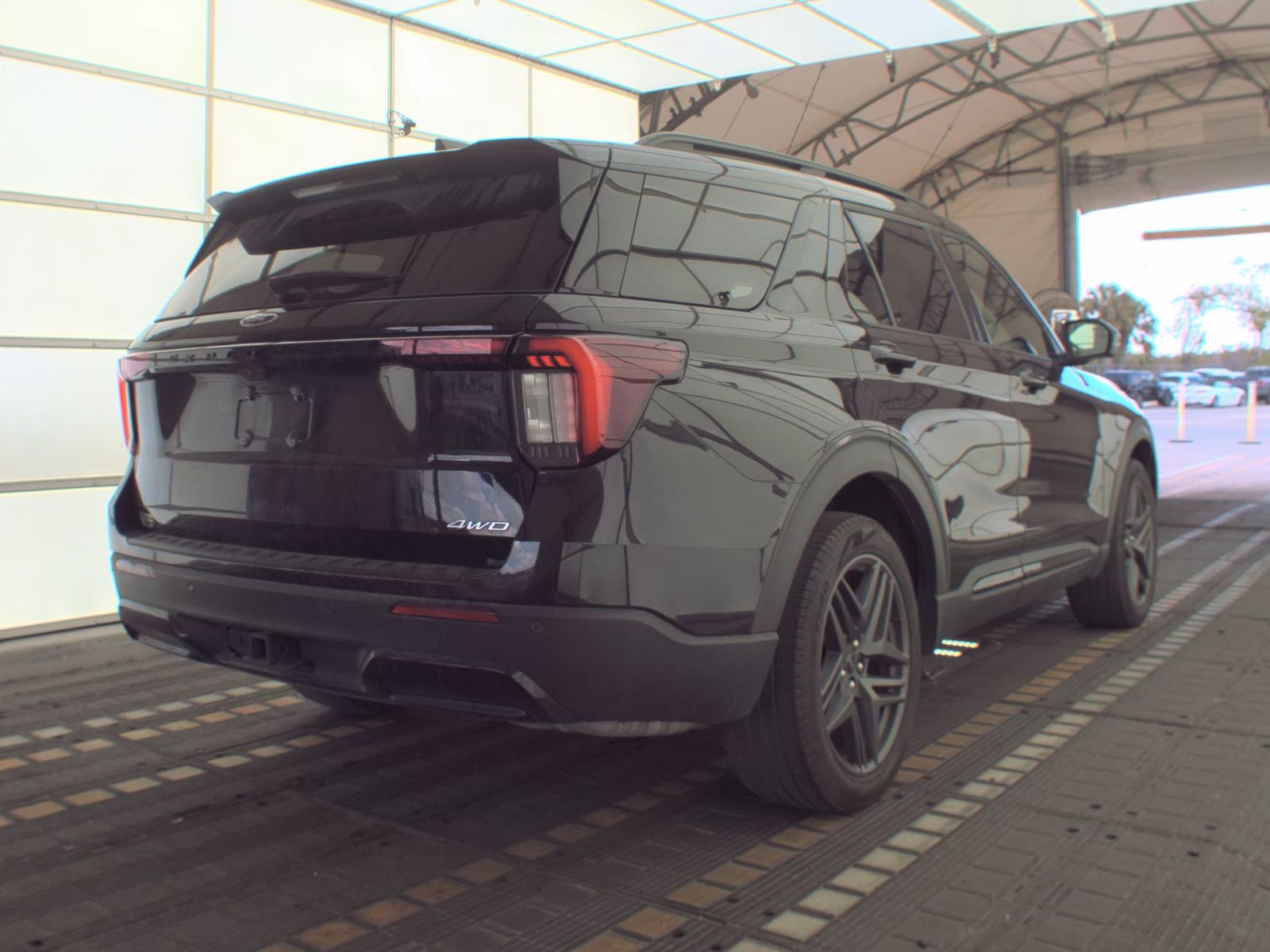 FORD EXPLORER - 6
