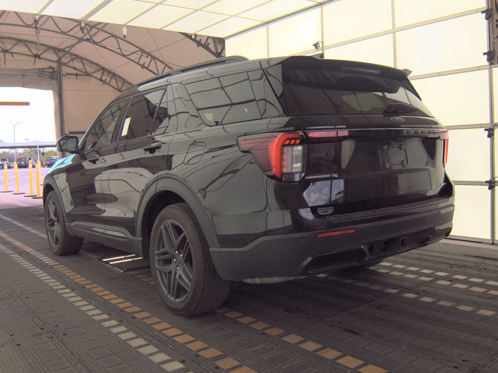 FORD EXPLORER - 9