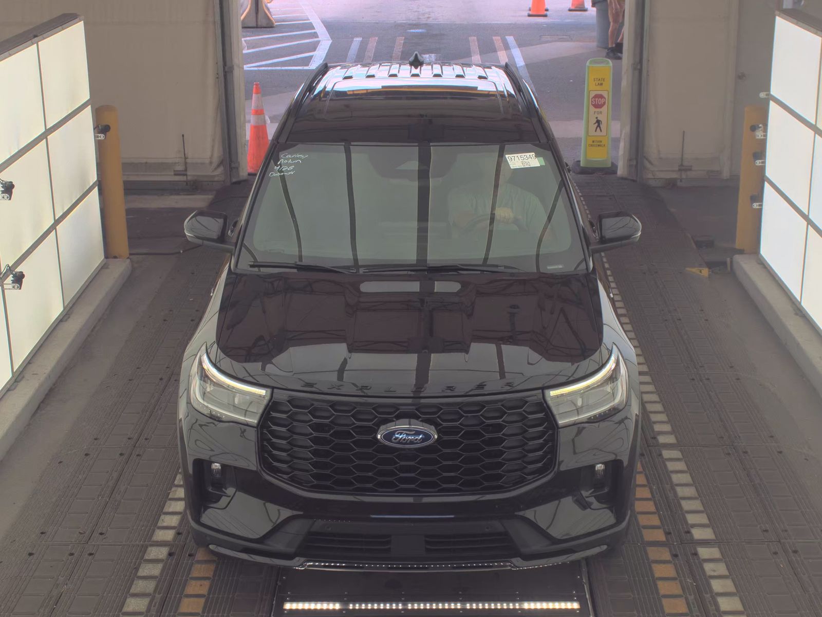 FORD EXPLORER - 3