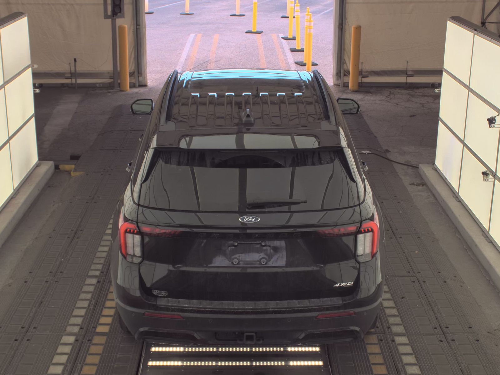 FORD EXPLORER - 7