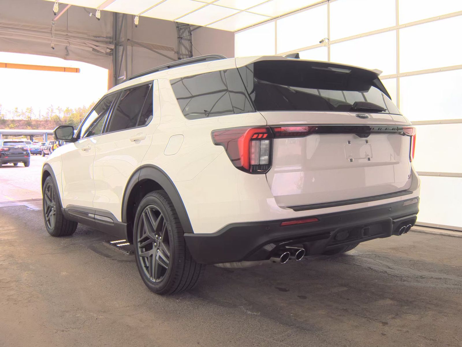 FORD EXPLORER - 9