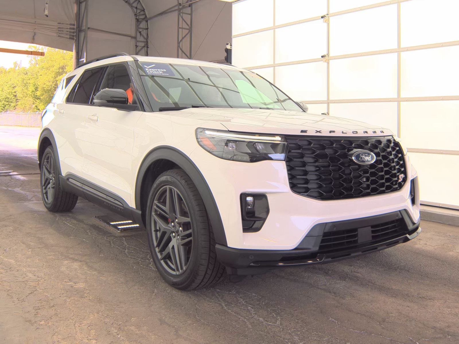 FORD EXPLORER - 5