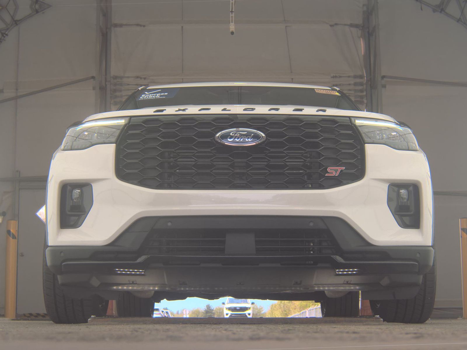 FORD EXPLORER - 4